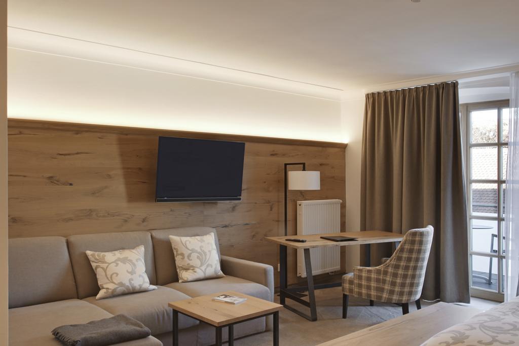 בילנגריס Metzgerei Gasthof Romantik Hotel Der Millipp מראה חיצוני תמונה
